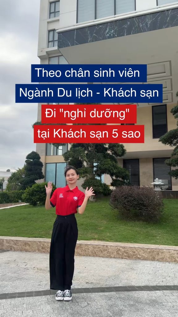 Video thumbnail - Sinh viên QTKS thực tập tại khách sạn 5 sao