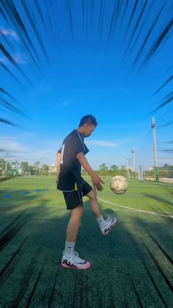 Video thumbnail - 1 buổi học môn bóng đá tại TBD