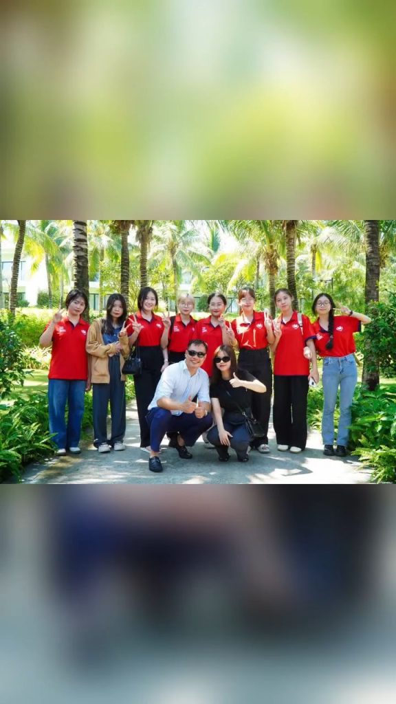 Video thumbnail - Sinh viên thực tập tại Selectumnoa resort